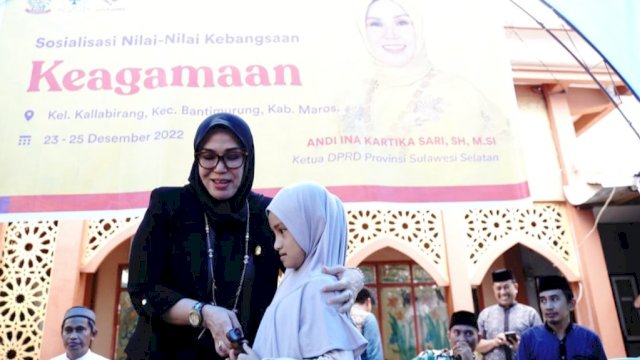 Ketua DPRD Sulawesi Selatan, Andi Ina Kartika Sari saat menggelar kegiatan sosialisasi nilai-nilai kebangsaan di Kabupaten Maros, 23-25 Desember 2022. (Foto: Istimewa)