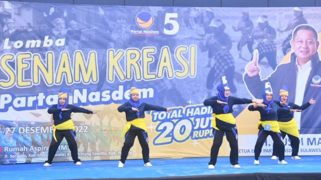 Lomba kreasi senam DPW NasDem Sulsel yang digelar di Rumah Aspirasi Rusdi Masse di Kabupaten Pinrang, Selasa (27/12/2022). (Foto: Istimewa)