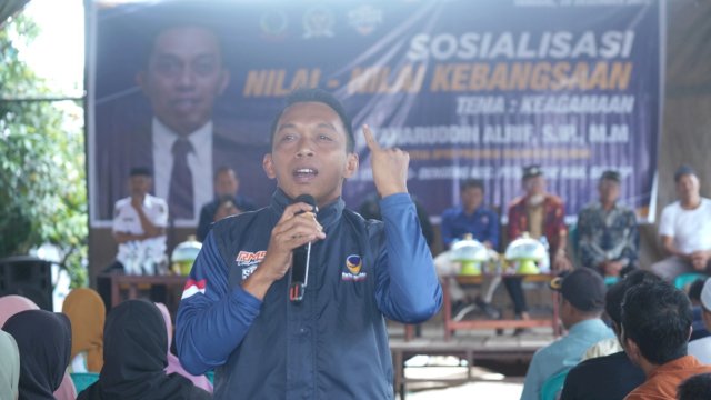 Wakil Ketua DPRD Sulawesi Selatan, Syaharuddin Alrif saat menggelar kegiatan sosialisasi nilai-nilai kebangsaan bidang keagamaan di Desa Dengeng-Dengeng, Kecamatan Pitu Riase, Sidrap, Rabu (28/12/2022). (Foto: Istimewa)