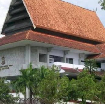 DPRD Makassar Apresiasi Gerak Cepat Damkar Tangani Tali Bendera Putus