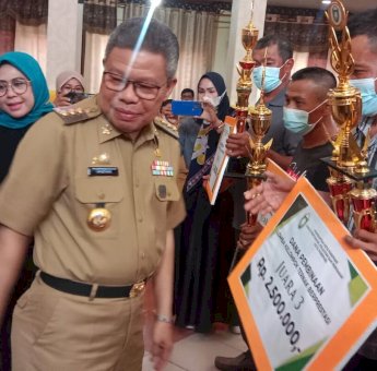 Pemkot Parepare Beri Reward Kelompok Peternak dan Pembudidaya Ikan Berprestasi