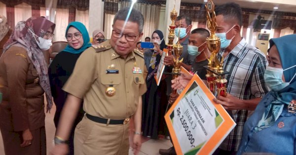 Pemkot Parepare Beri Reward Kelompok Peternak dan Pembudidaya Ikan Berprestasi