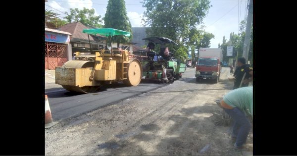 Pastikan Kenyamanan Masyarakat, Pemkot Parepare Aspal Jalan di Agussalim