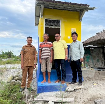 Muhammad Fauzi Resmikan Program Sanimas, Bantuan 555 MCK di Luwu Utara