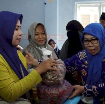 28 Ton Bawang Merah dan Cabai Disebar ke Pelaku UMKM Kuliner di Gowa