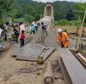 Jembatan Gantung Desa Belawae Progres 75 Persen, Komitmen Gubernur Hadirkan Infrastruktur Daerah Terisolir