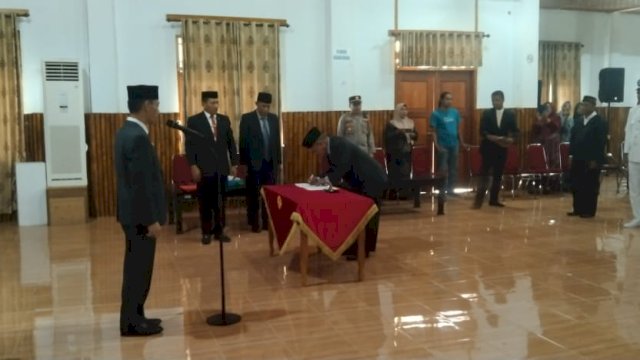 Suasana Pelantikan Pejabat Administrasi Lingkup Pemerintahan Wakatobi di Aula Pesanggrahan Taman Budaya Wangi-Wangi Selatan, Jumat (06/12/2022). (Istimewa)
