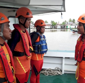Penumpang Kapal Rute Surabaya – Banjarmasin Loncat ke Laut, Tim SAR Lakukan Pencarian