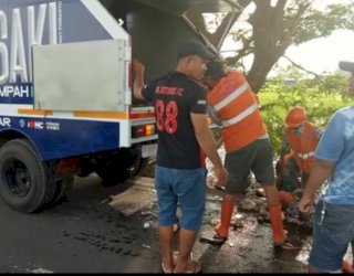 Gerak Cepat, Lurah Barombong Kerahkan Petugas untuk Bersihkan Tumpukan Sampah yang Meresahkan Warga