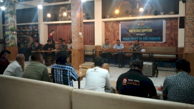 Kapolres Soppeng AKBP Muhammad Yusuf Usman, saat menggelar pertemuan dengan wartawan di Kabupaten Soppeng, Jumat (13/01/2023). (Istimewa)