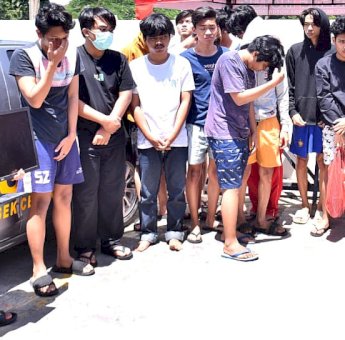 24 Operator Judi Online di Cengkareng Jakarta Barat Digrebek Polisi Saat Beraksi