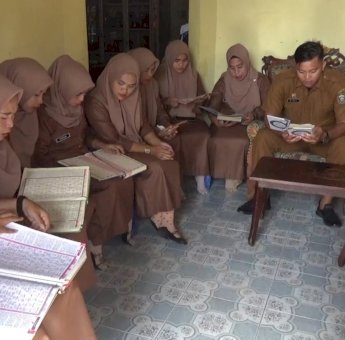 Jadikan Rutinitas, Kades Biringkassi Takalar: Perangkat Desa Wajib Baca Al-Quran Sebelum Bekerja