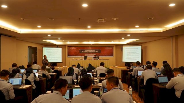Kanwil Kemenkumham Sulsel melaksanakan Workshop Penerapan Manajemen Risiko. Kegiatan yang berlangsung di Hotel Claro Makassar, Kamis (19/01) diikuti sekitar 33 UPT yang ada. (Dok. Humas Kanwil Kemenkumham Sulsel.)