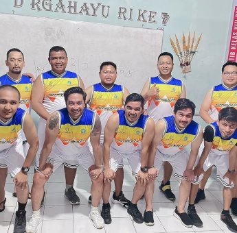 Alumni 2000 Ikut Meriahkan Kompetisi Basket KBA Smeplim Makassar