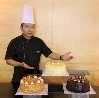 Aston Makassar Kenalkan Joko Wiyono Sebagai Pastry Chef Baru, Siap Hadirkan Kue Kualitas Terbaik