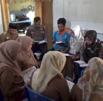 Dukung Literasi Al-Qur’an Desa Biringkassi Takalar, Kanit 1 Ditsamapta Polda Sulsel Berikan Bantuan Al-Qur’an