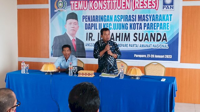 Ket : Ketua Komisi III DPRD Parepare, Ibrahim Suanda (Foto : Mulyadi Ma'ruf / Republiknews.co.id)
