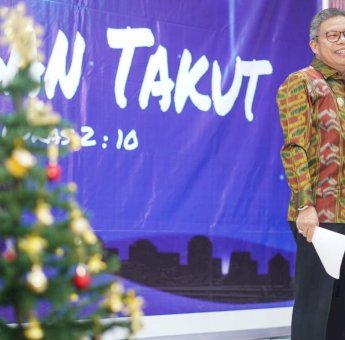 Hadiri Perayaan Natal PGPI, Taufan Pawe Pesankan Nilai-nilai Toleransi