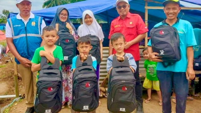 Ket : PLN Berikan Perlengkapan Belajar ke Anak Sekolah yang terdampak Gempa Cianjur (Istimewa)