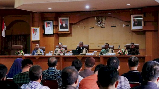 Ket : Kegiatan rakor Penanggulangan bencana di ruang pola kantor Bupati Soppeng. (Istimewa)