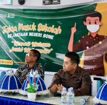 Edukasi Pelajar Melek Hukum, Kejari Bone Gelar Penyuluhan di SMA 2