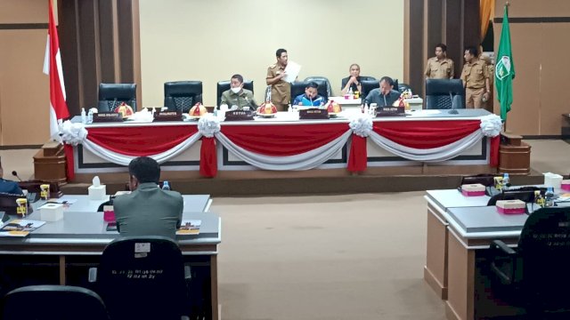 Ket : DPRD Kota Parepare menggelar Rapat Paripurna Penyampaian Laporan Hasil Reses Pimpinan dan Anggota DPRD Kota Parepare (Foto : Mulyadi Ma'ruf ? Republiknews.co.id)