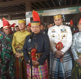 Jendral Dudung Abdurachman Serahkan Bantuan Penanganan Stunting dan Peningkatan Hortikultura di Gowa