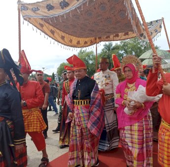 Jendral Dudung Abdurachman Diberi Gelar Adat Daeng Malewa, Sosok Penengah dan Penyeimbang