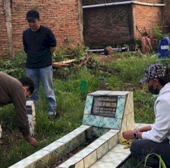 Kapten RANS Nusantara FC Ziarahi Makam Pemain PSM