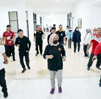 Senam Bersama Kanwil Kemenkumham Sulsel Ajak Pegawai Jaga Kebugaran dan Produktivitas