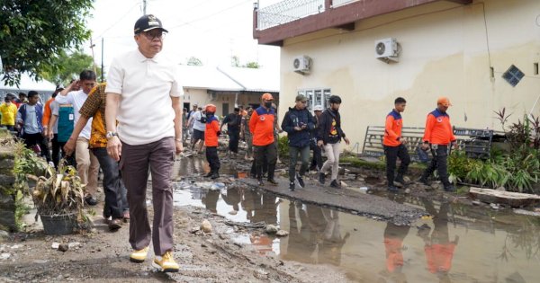 Wali Kota Parepare Taufan Pawe Kunjungi Lokasi Terdampak Banjir