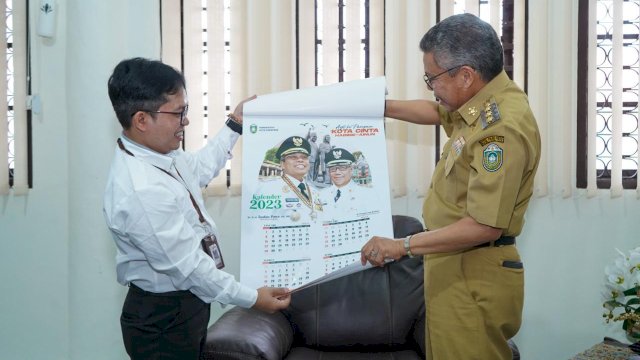 Ket : Wali Kota Parepare, Taufan Pawe saat audens bersama Kepala Balai Bahasa Provinsi Sulsel, Ganjar Harimansyah (Humas Pemkot Parepare)