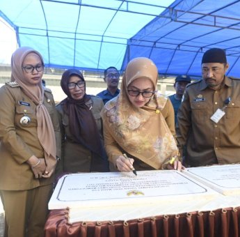 Tingkatkan Layanan Obsestri Neonatal Emergenci Dasar, Bupati Indah Resmikan Gedung PONED