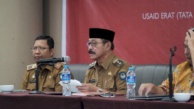 Wakil Bupati Gowa Abd Rauf Malaganni saat membuka Coaching Klinik Pengisian Webmon Program Stunting Tingkat Kabupaten Gowa, di Hotel Aston Makassar, kemarin. (Dok. Humas Gowa)