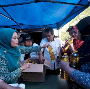 Pasar Murah Pemkab Gowa Tawarkan Sembako Harga Terjangkau ke Masyarakat