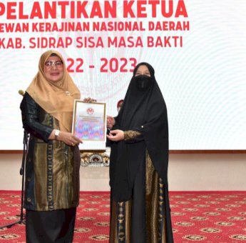Naoemi Octarina Lantik Ketua Dekranasda Kabupaten Sidrap
