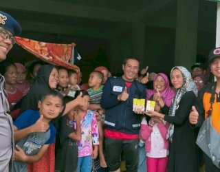 Dua Hari Berturut, Ketua PMI Makassar Pantau Hingga Beri Bantuan Korban Banjir