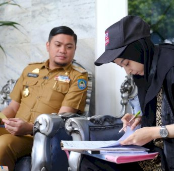 Panterlih KPU Gowa Lakukan Coklit Data Pemilih ke Adnan Purichta Ichsan saat dan Istri