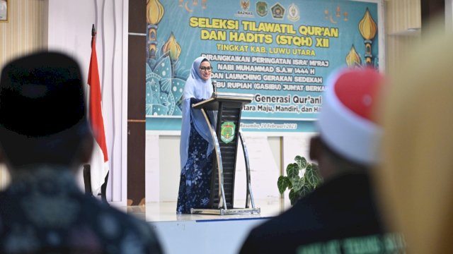 Bupati Luwu Utara Indah Putri Indriani, memberikan sambutan saat Seleksi Tilawatil Qur'an dan Hadits (STQH) XII, Selasa (20/02/2023). (Foto: Bayu Firmansyah / Republiknews.co.id)