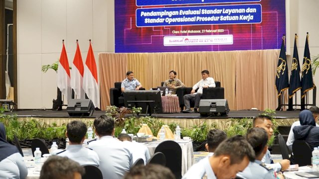 Pelaksana humas UPT Kanwil Kemenkumham Sulsel saat mengikuti pelatihan Penguatan Kehumasan yang berlangsung di Claro Hotel Makassar, kemarin. (Dok. Humas Kanwil Kemenkumham Sulsel)