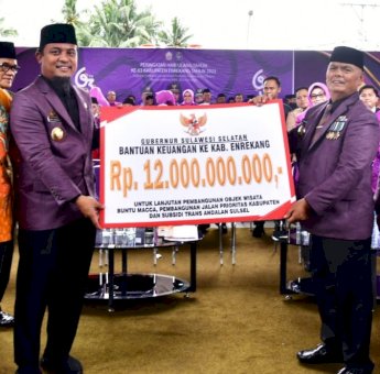 Hadiri 63 Tahun Kabupaten Enrekang, Andi Sudirman Sampaikan Program Prioritas yang Dijalankan