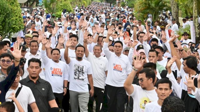 Gubernur Andi Sudirman Jalan Anti Mager Bersama 60 Ribu Warga Barru