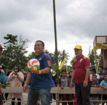 33 Tim Ramaikan Turnamen Voli Muhammad Fauzi Cup II di Luwu Utara