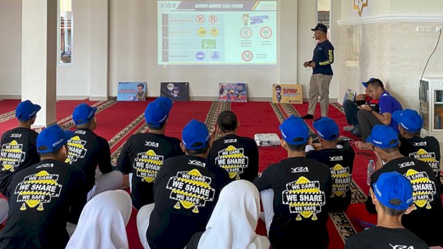 Yamaha bekerjasama dengan Dinas Perhubungan Kota Makassar kembali menggelar kegiatan sosialisasi keselamatan berkendara di sejumlah sekolah di Kota Makassar. (Foto: Istimewa)