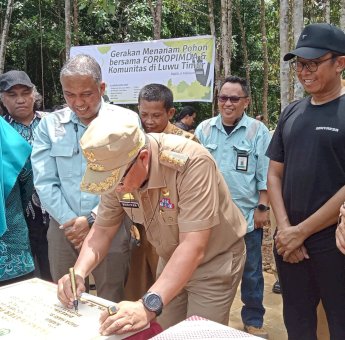 Bupati Lutim Apresiasi PT Vale Bangun Ruang Terbuka Hijau