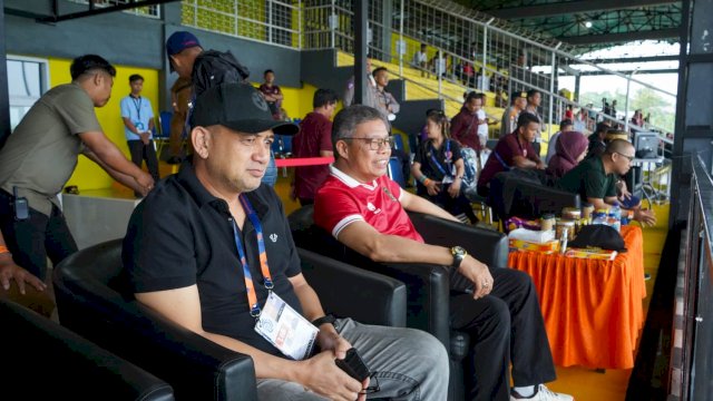 Ket Wali Kota Parepare, Taufan Pawe, saat menyaksikan pertandingan PMS di Stadion GBH (Istimewa)