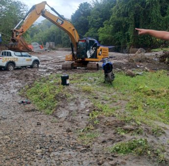 Direktur PAM Titra Karajae Andi Firdaus Djollong Pantau Kondisi Bendungan Pasca Hujan Lebat dan Banjir