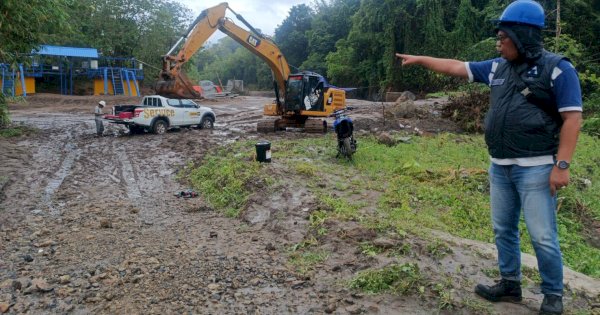 Direktur PAM Titra Karajae Andi Firdaus Djollong Pantau Kondisi Bendungan Pasca Hujan Lebat dan Banjir