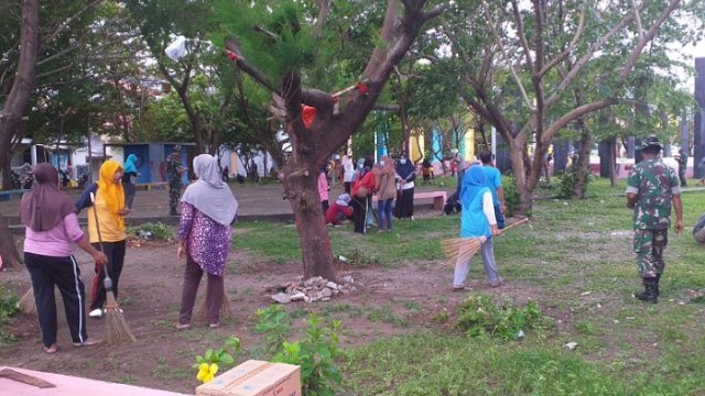 Ket : Kodim 1415 Selayar laksanakan giat Jumat bersih gabungan (Istimewa)