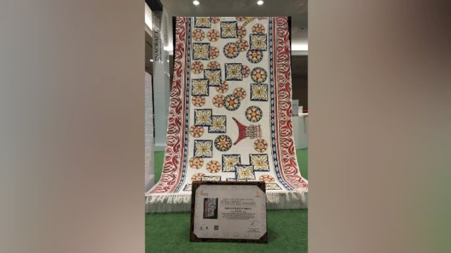 Karya tenun dari Tana Toraja meraih penghargaan dari Asephi sebagai karya tenun terbaik di Inacraft 2023, Jakarta. (Istimewa)
